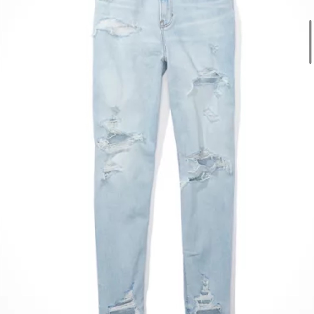 AE Stretch Ripped Highest
Waist Mom Jean